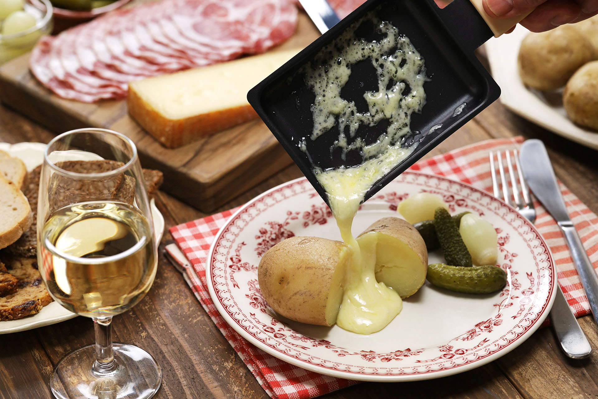 /./ba-24/img/evenings/raclette2.jpeg